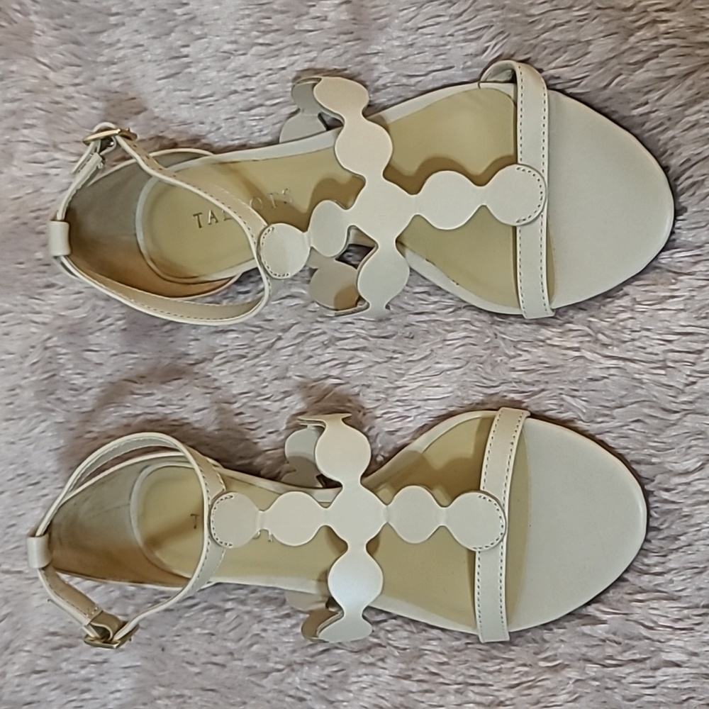Talbots Beige Ecru Leather T Strap Open Toe Wedge Sandal Sz. 5